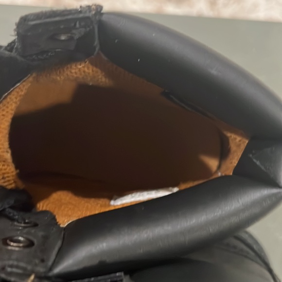 Timberland Black Nubuck Boots - Picture 12 of 16